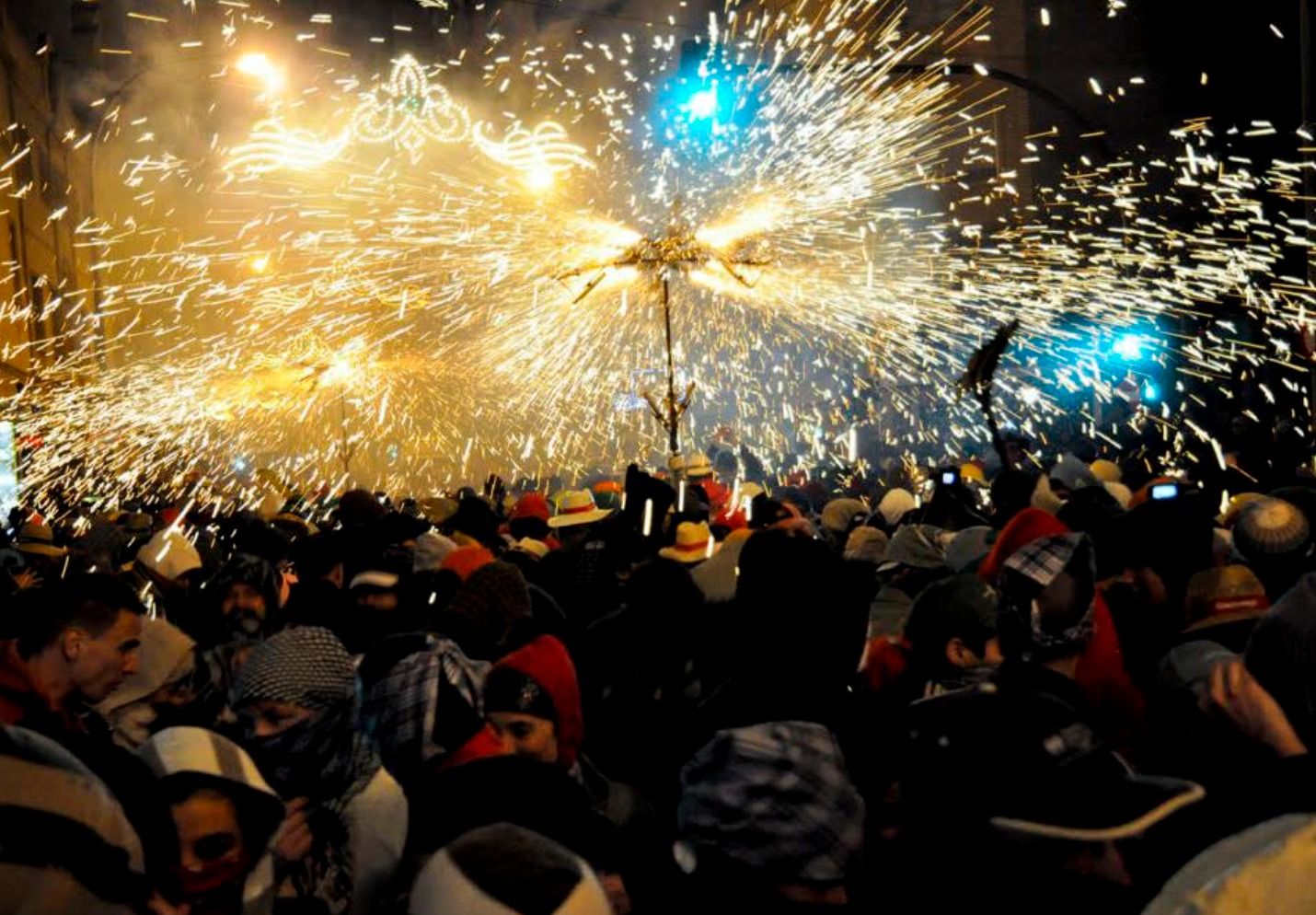 Correfoc de la Nit Màgica en Elche Correfoc de la Nit Màgica en Elche
