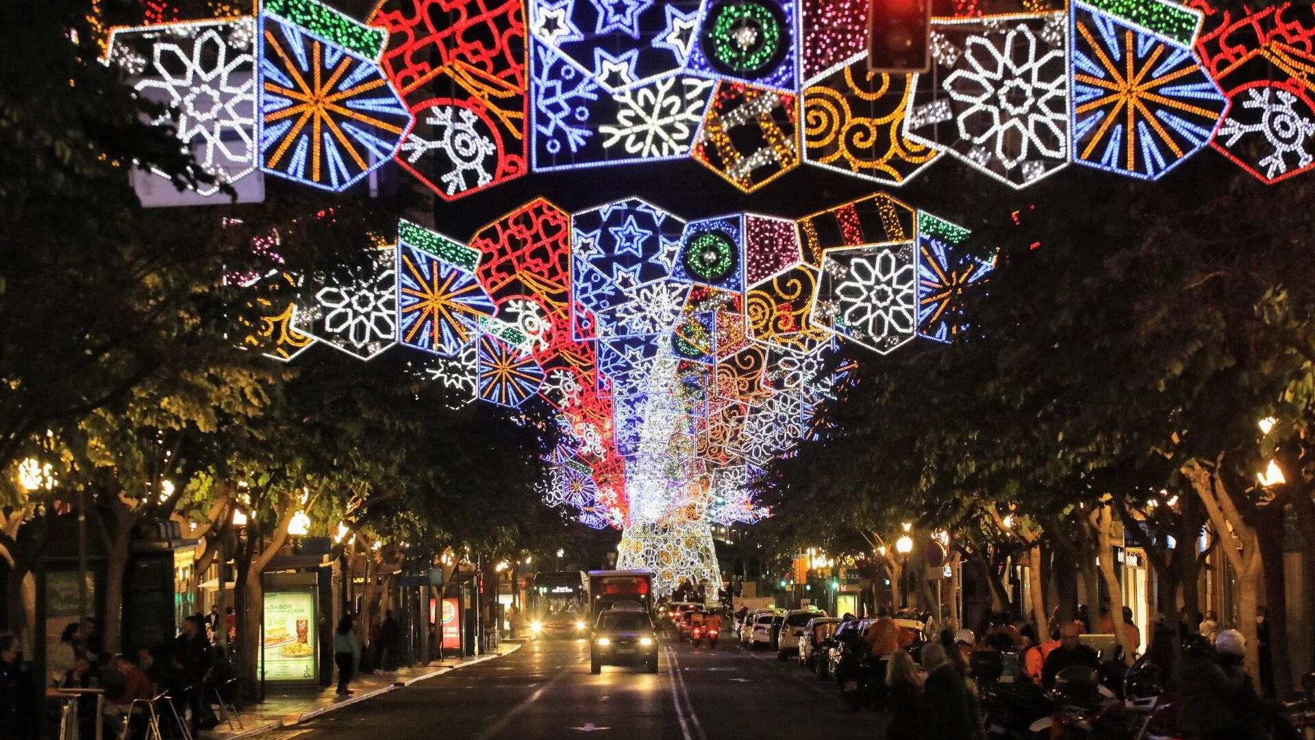 Iluminación de Navidad en la Rambla de Alicante Iluminación de Navidad en la Rambla de Alicante