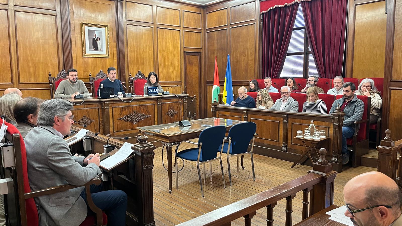 Pleno Extraordinario del 18 de novembre del Ayuntamiento de Alcoy Pleno Extraordinario del 18 de novembre del Ayuntamiento de Alcoy