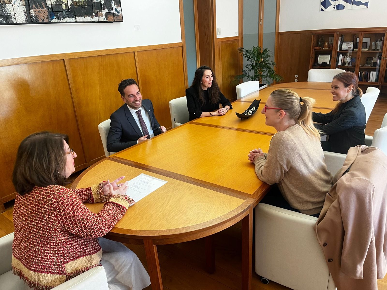 Acord de col·laboració entre l'Ajuntament i la UA