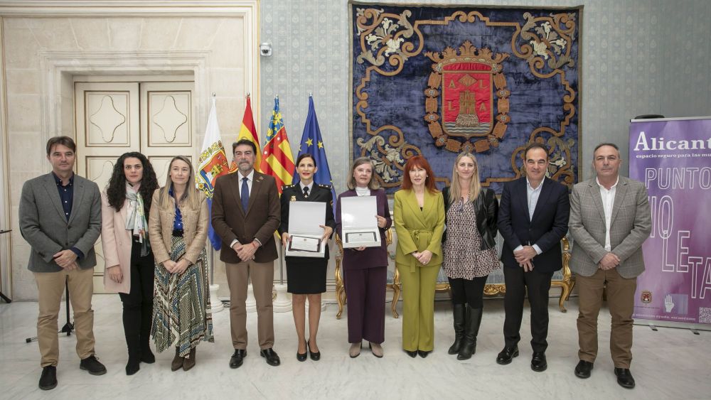 Entrega de reconeixements pel 25N a Alacant