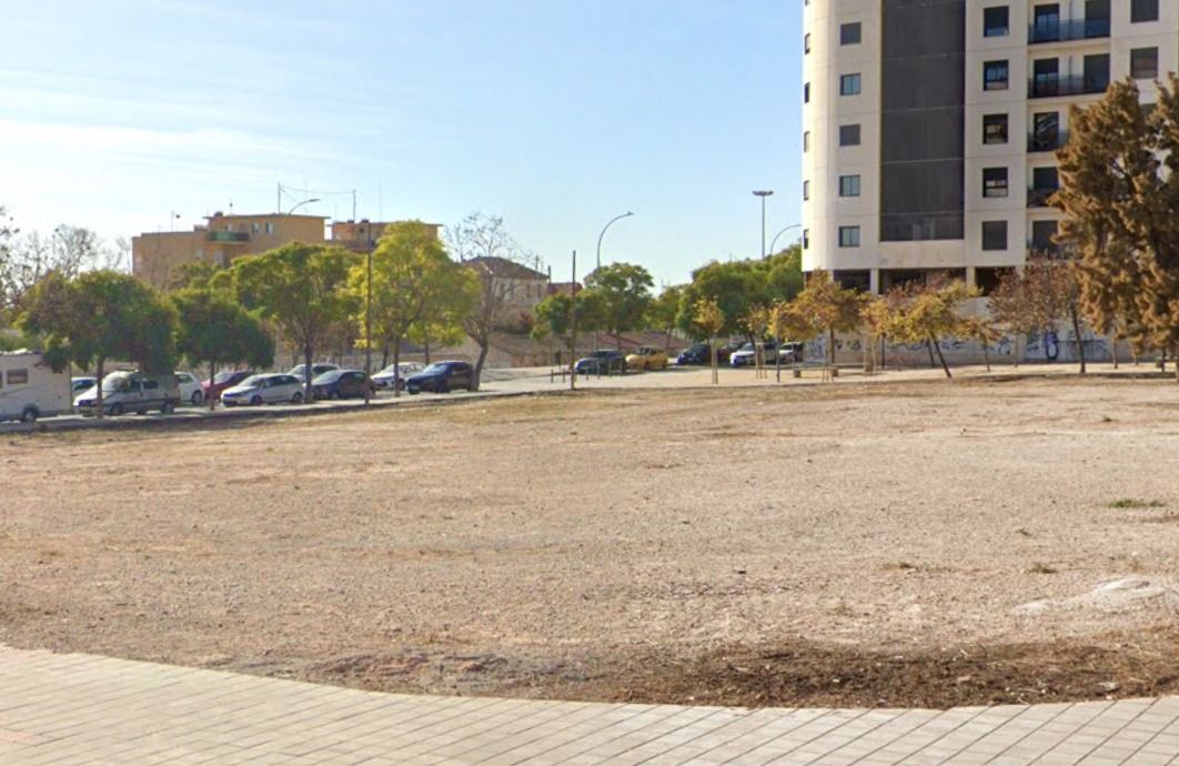 Una de les parcel·les cedides per l'Ajuntament d'Alacant per a la construcció de vivenda protegida