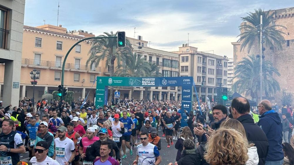 Eixida de la marató des de la ciutat d'Elx Eixida de la marató des de la ciutat d'Elx
