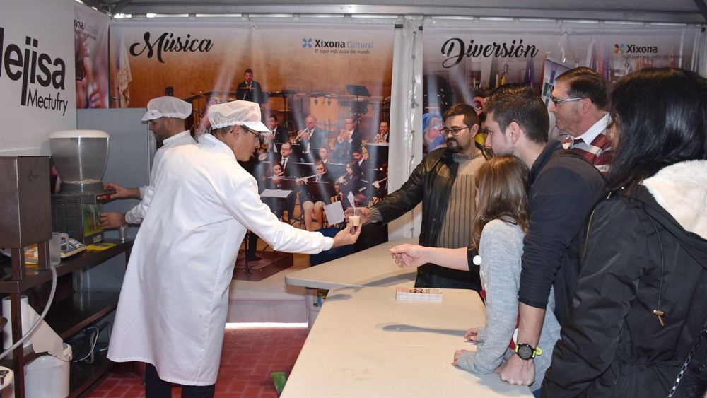 Degustacions a la fira de Nadal de Xixona