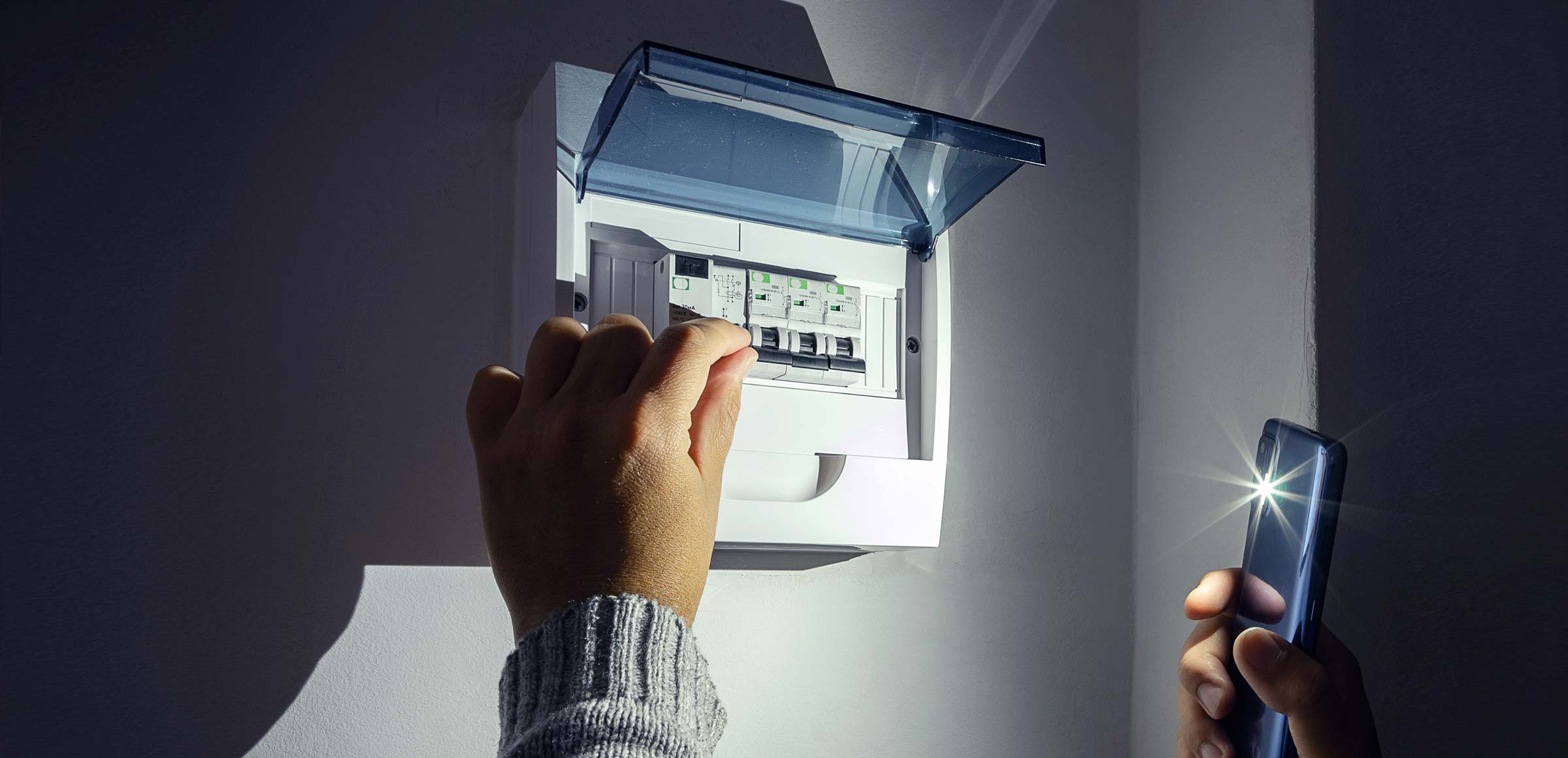 Un comptador de llum durant una apagada Un comptador de llum durant una apagada