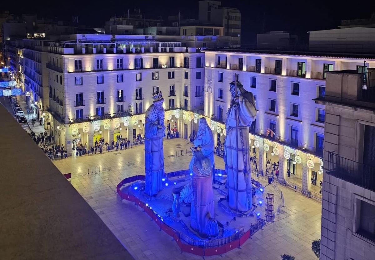 Vista aèria del Betlem Gegant de la plaça de l'Ajuntament d'Alacant