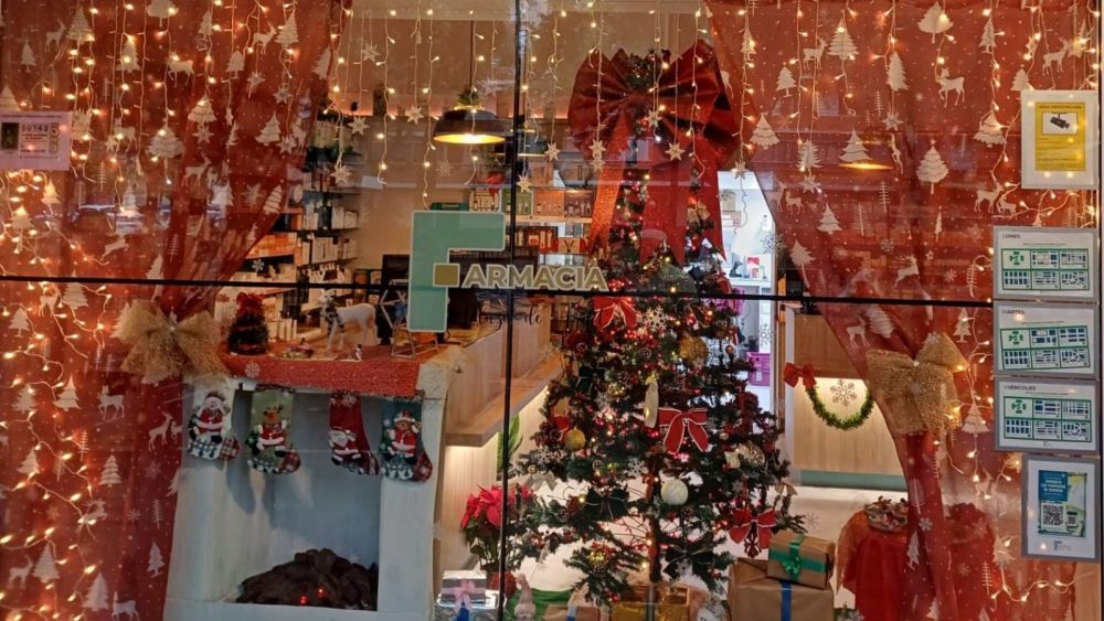 Escaparate de la Farmacia María Ubieta