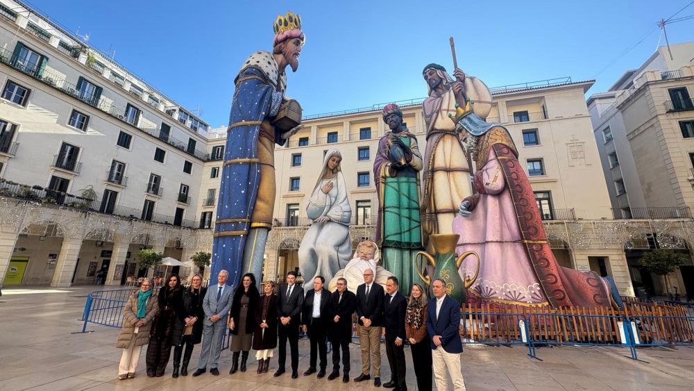 Consellers y concejales acompañan a Barcala y Pérez Llorca en su visita a Alicante (Foto: Álvaro Rubio)