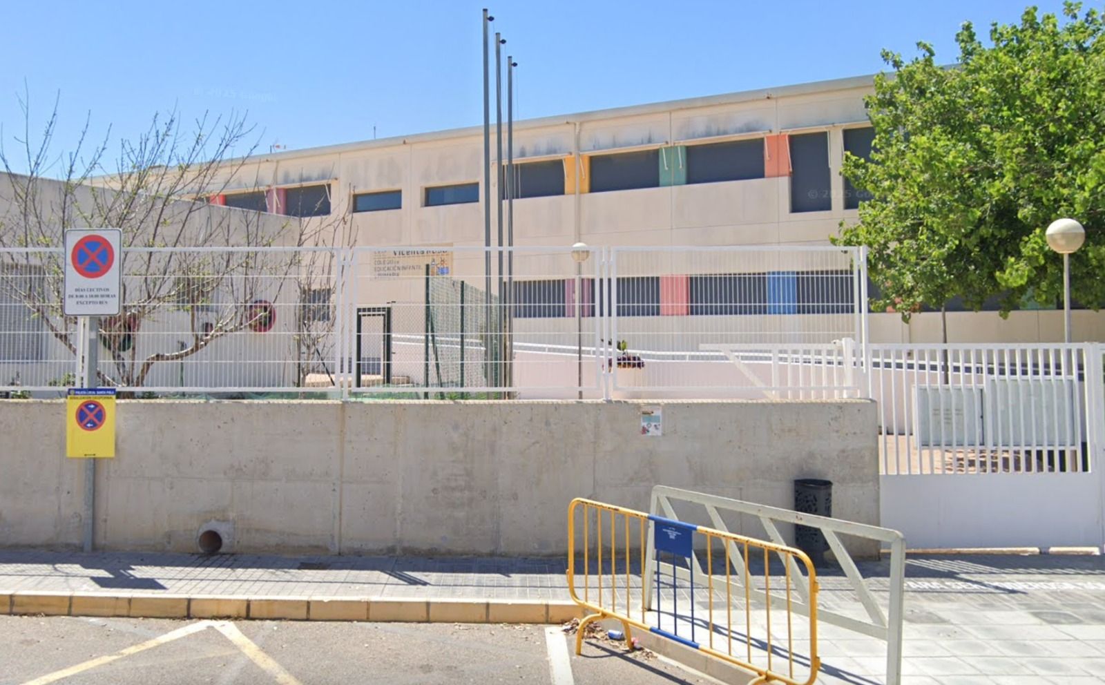 Exterior del CEIP Doña Vicenta Ruso de Santa Pola