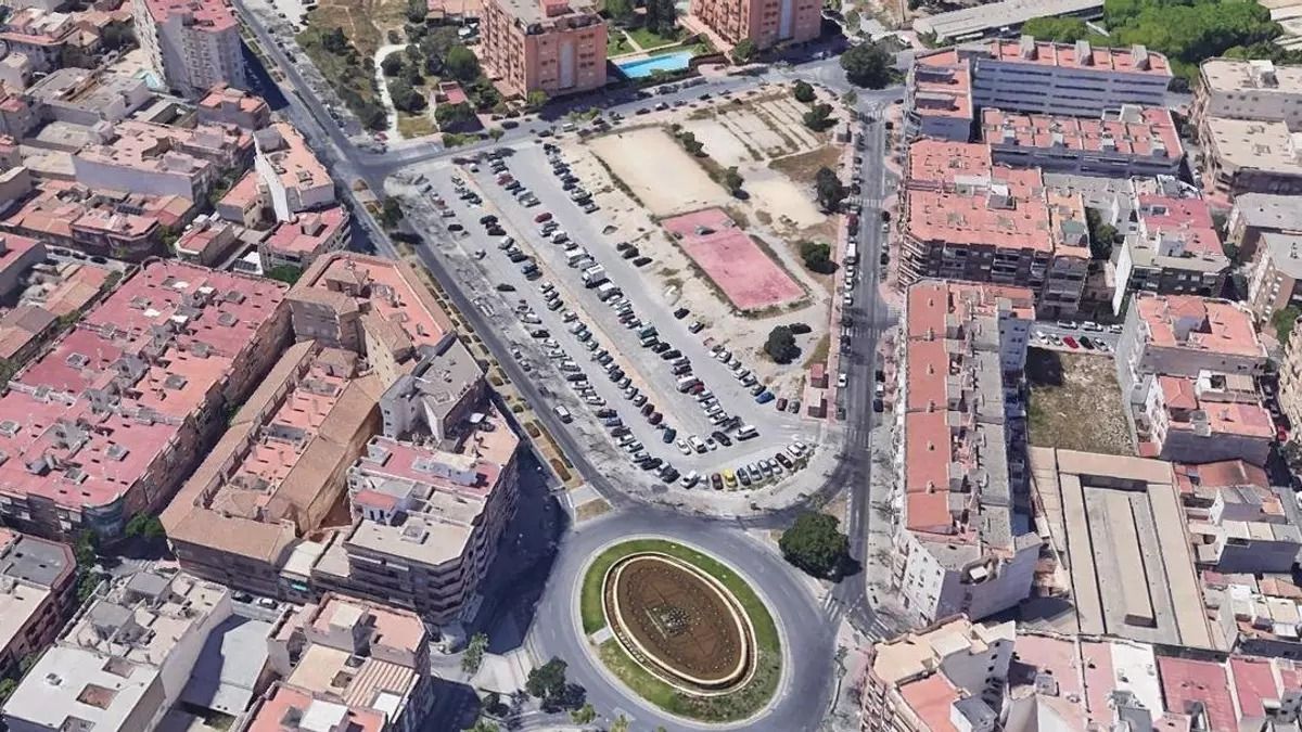 Imagen aérea del solar sobre el que se construirá el centro cultural La Yesera de San Vicente
