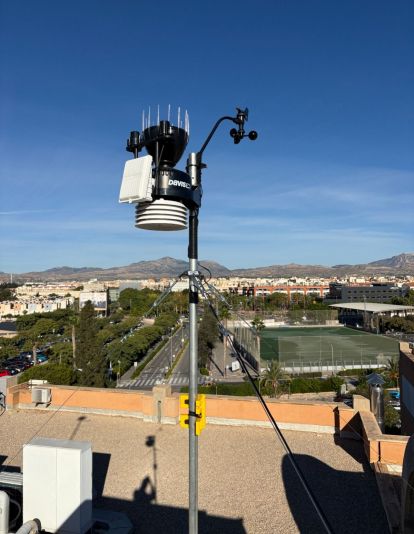 Nova estació meteorològica per al projecte SisPATT instal·lada al campus de la Universitat d'Alacant