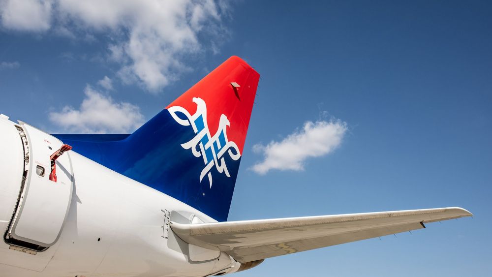 Cola de uno de los aviones de AirSerbia Cola de uno de los aviones de AirSerbia