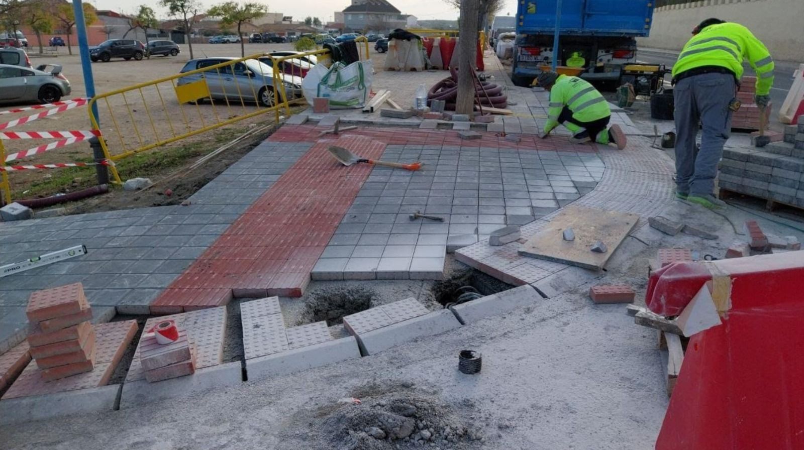 Reparació de voreres en el barri de Rabassa d'Alacant