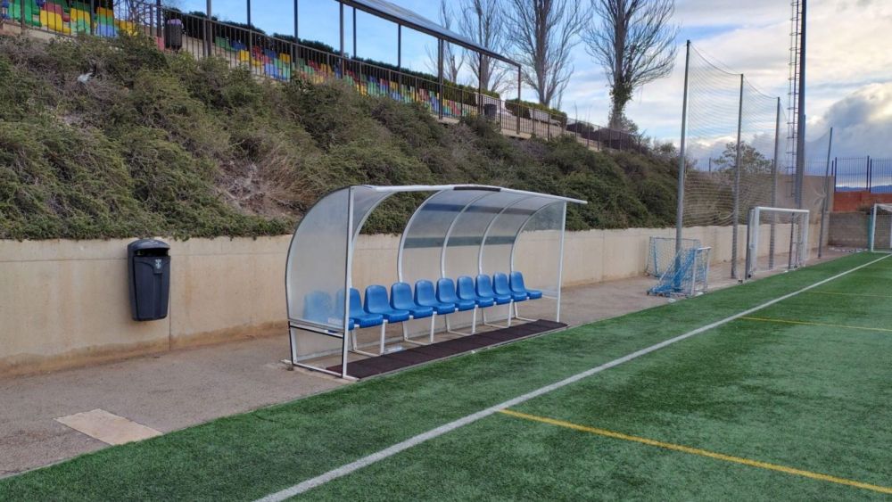 Desperfectes en el camp de futbol de Villena Desperfectes en el camp de futbol de Villena