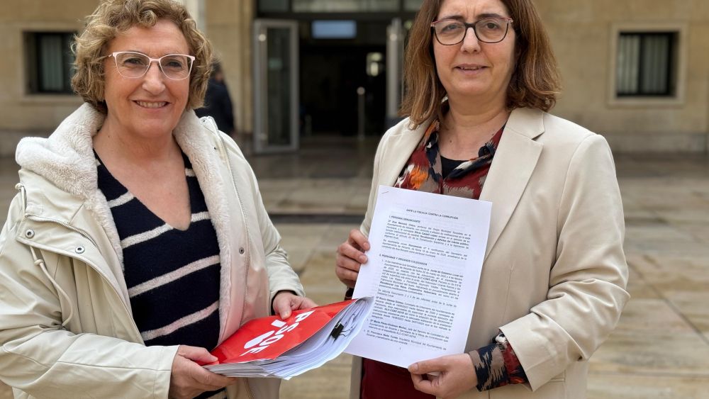 Ana Barceló y Silva Castell (PSOE) presentan la denuncia ante Fiscalía