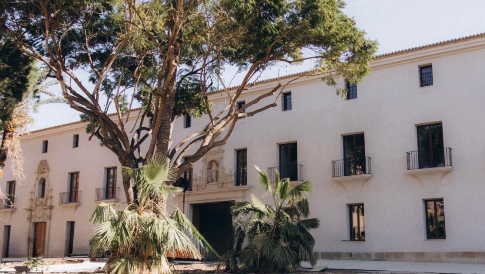 Fachada de Las Cigarreras de Alicante Fachada de Las Cigarreras de Alicante