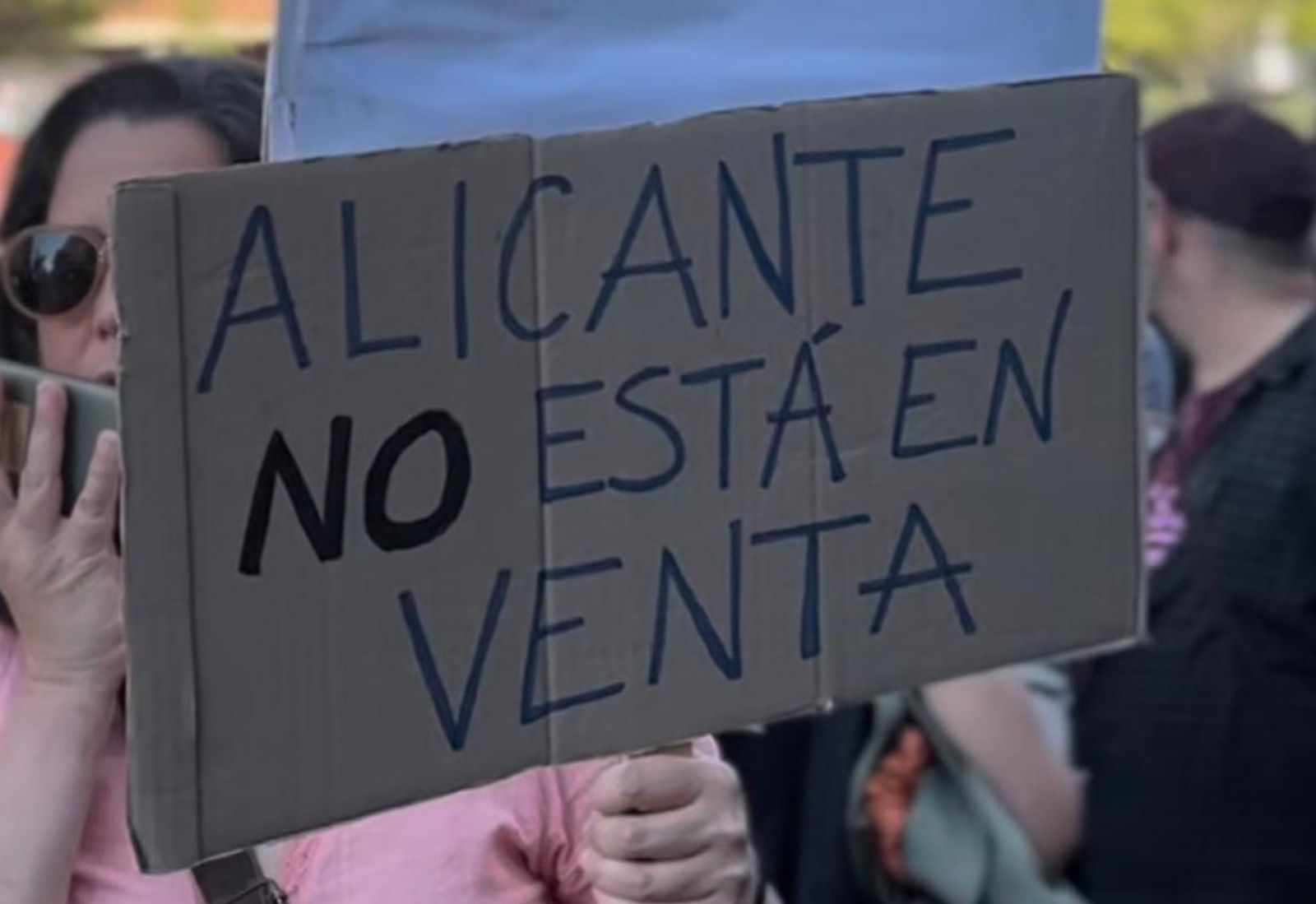 Pancarta de una manifestación por el derecho a la vivienda en Alicante Pancarta de una manifestación por el derecho a la vivienda en Alicante