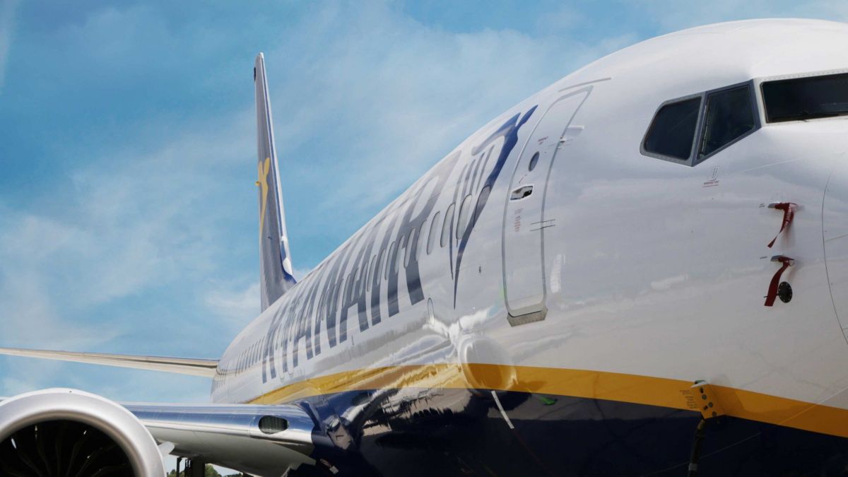 Un avión de Ryanair en el aeropuerto de Alicante-Elche Un avión de Ryanair en el aeropuerto de Alicante-Elche