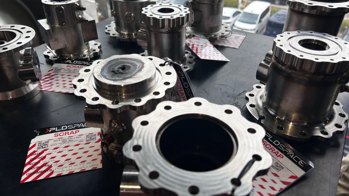 Peces de muntage en la factoria de PDL Space en Elx