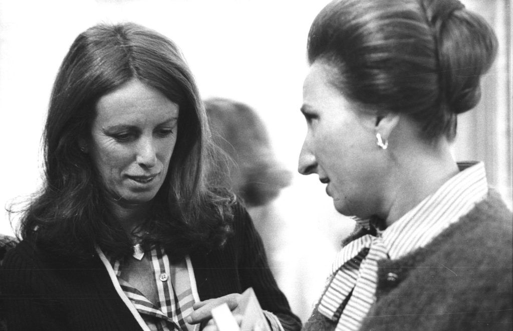 Pirula Arderius Cases (esquerra) primer dona periodista en la província d'Alacant Pirula Arderius Cases (esquerra) primer dona periodista en la província d'Alacant