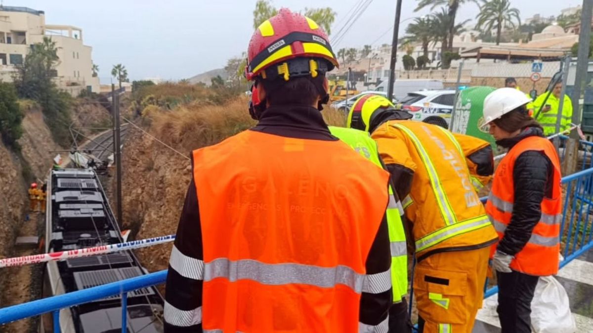 Operativo de emergencia en el lugar del accidente