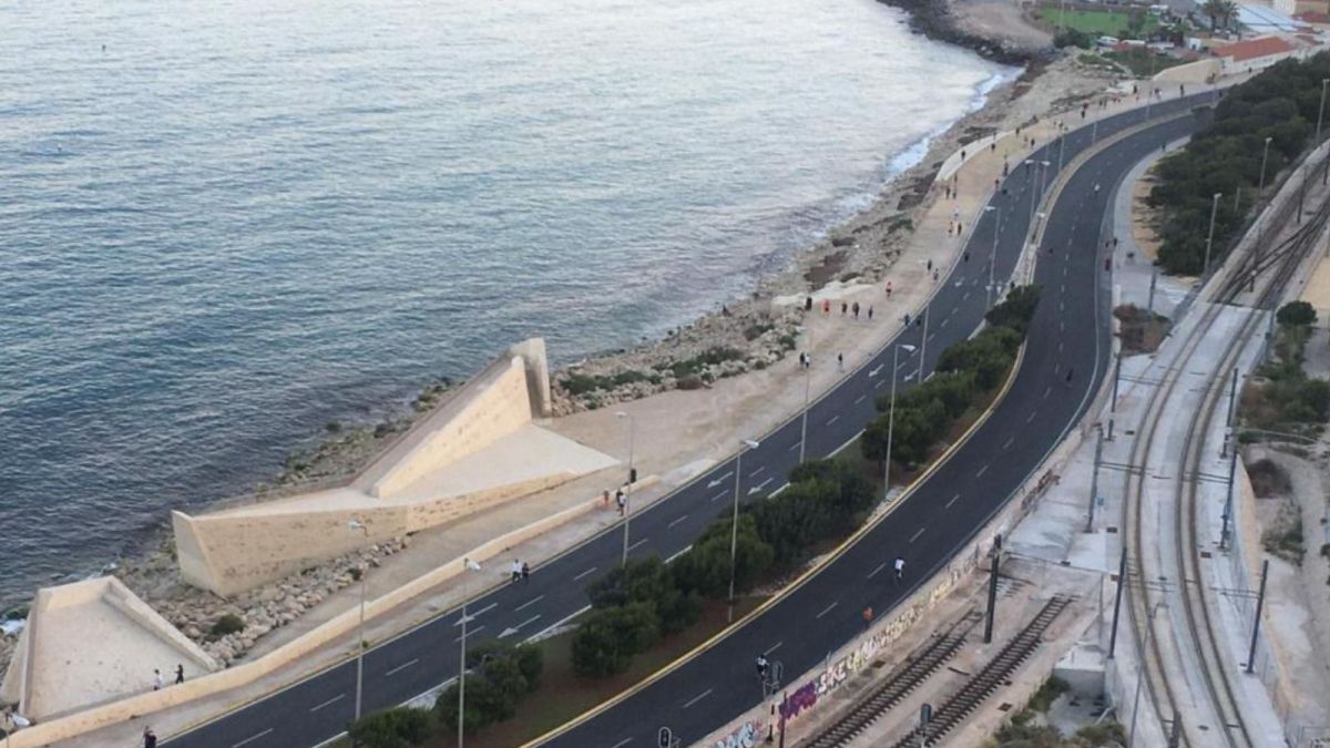 Paseo peatonal actual en la zona de la Cantera de Alicante