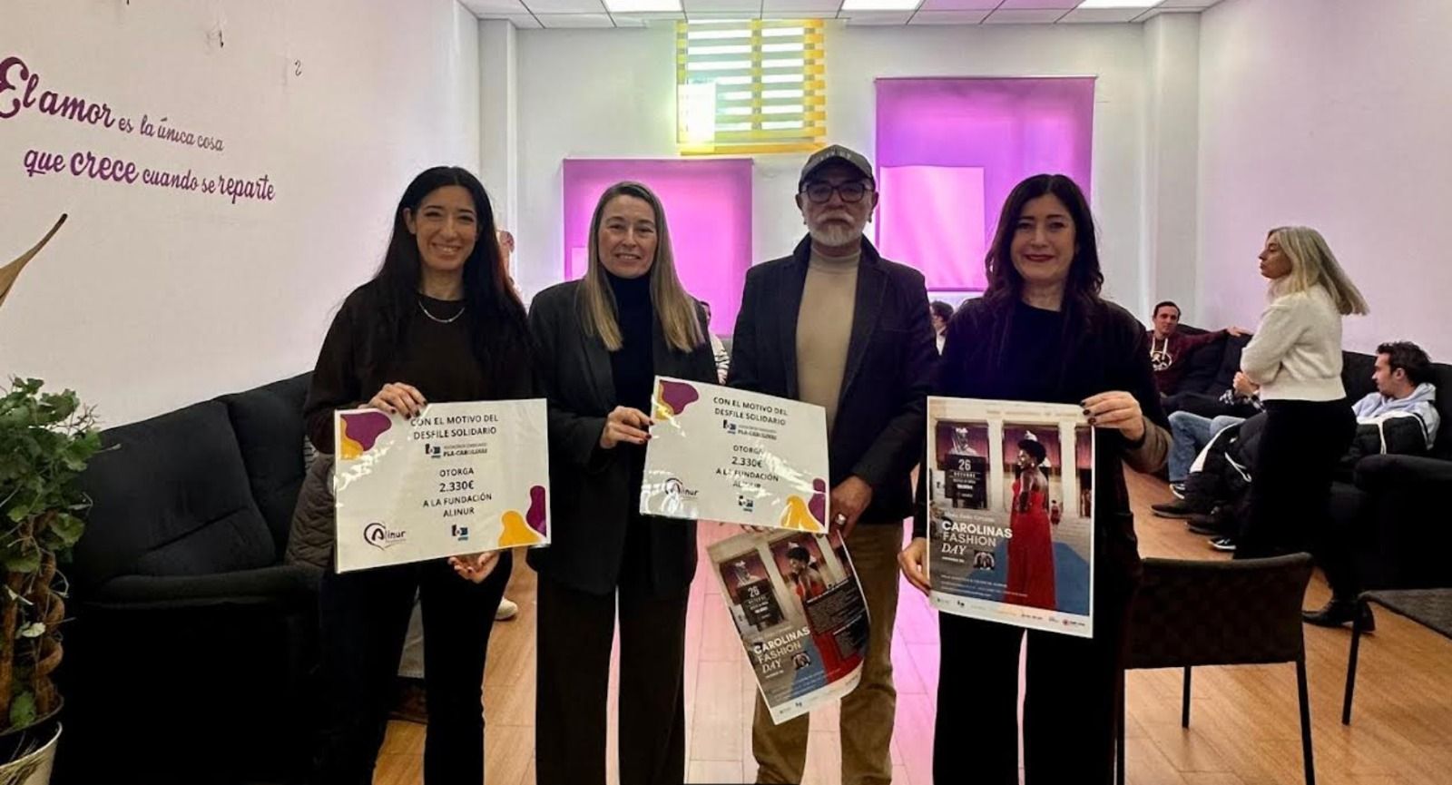 Lliurament del xec solidari de la Gal·la ‘Carolines Fashion Day’ Lliurament del xec solidari de la Gal·la ‘Carolines Fashion Day’