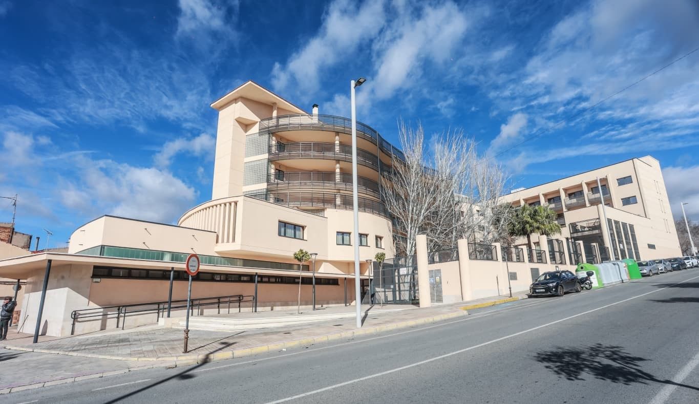 Façana de la Residencia El Catí a Elda