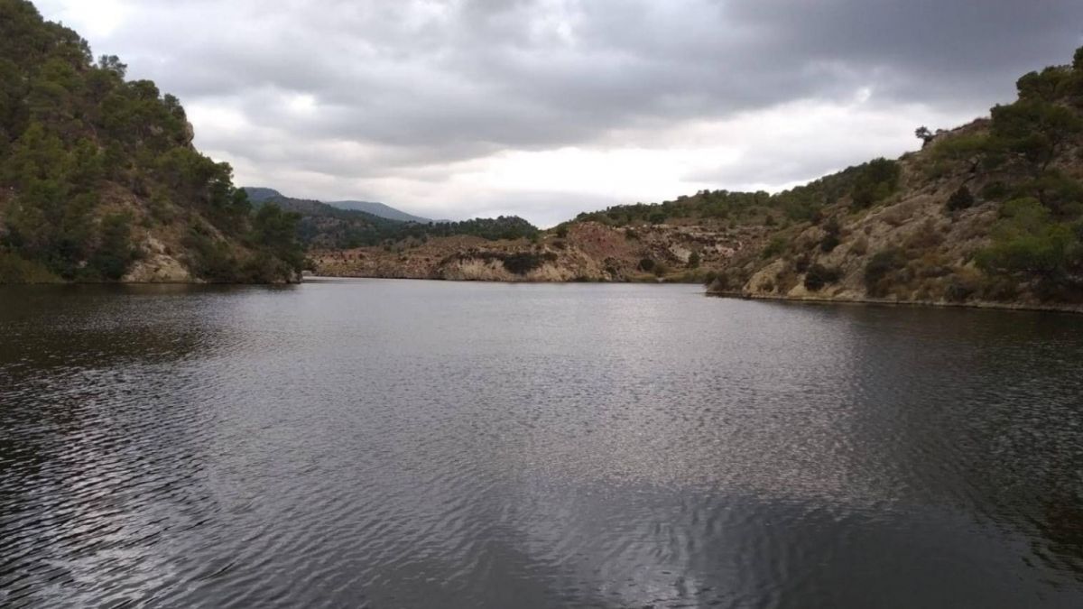 Pantà de Tibi en el llit del riu Monnegre