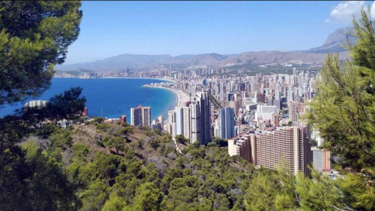 La ciutat de Benidorm des de la Serra Gelada La ciutat de Benidorm des de la Serra Gelada