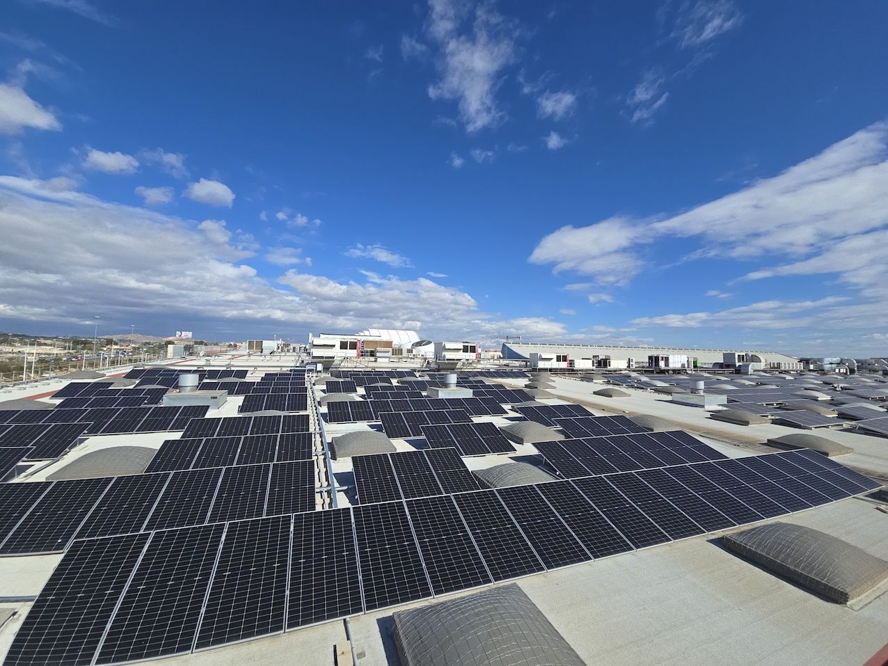 Plaques fotovoltaiques a l'Aljub d'Elx