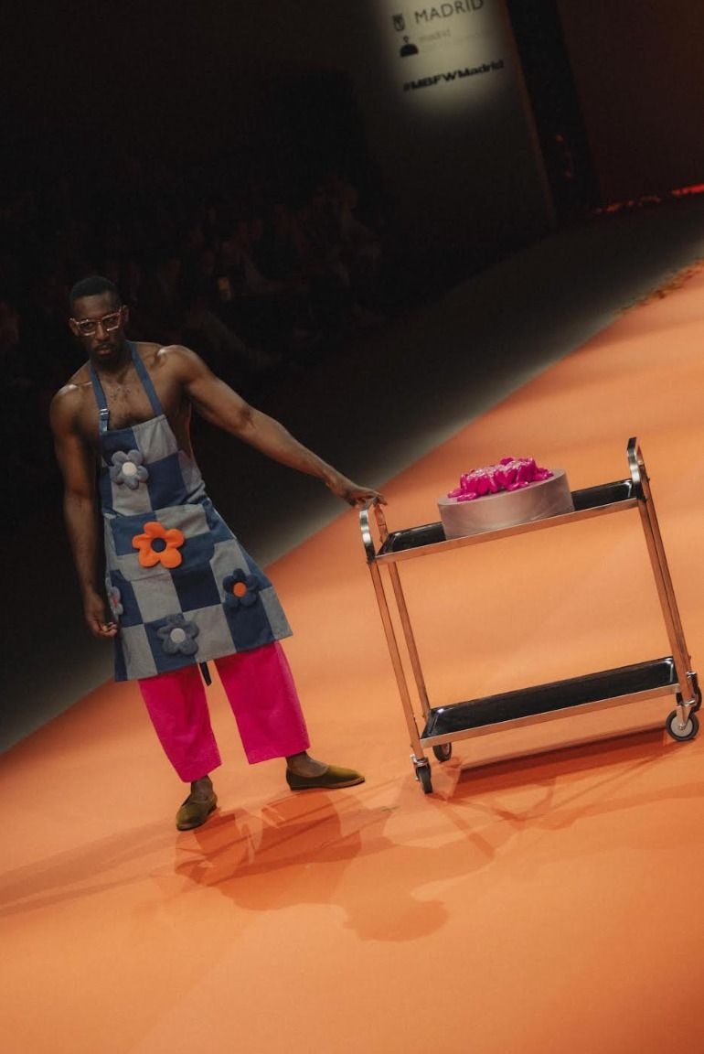 Desfilada de la tarta de formatge alacantina en la Fashion Week de Madrid