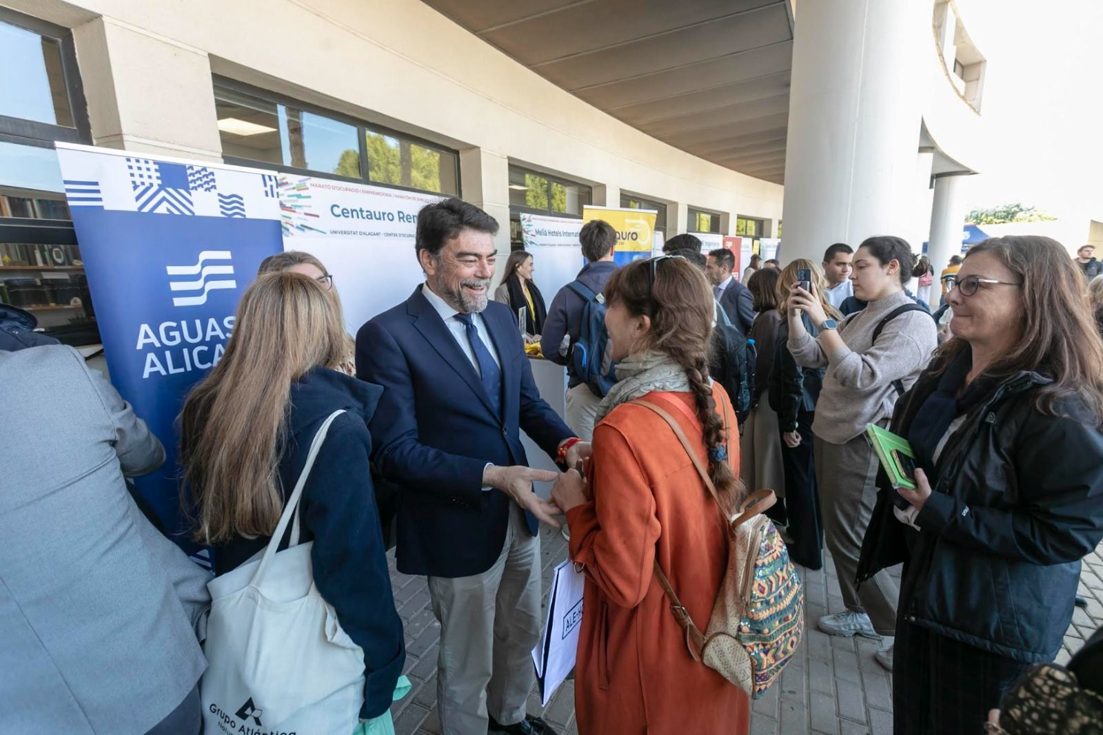 Barcala visita el Marató d'Ocupació i Emprenedoria de la UA