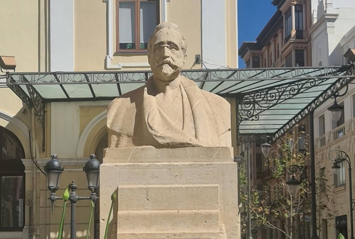 Bust de la Plaça Ruperto Chapí a Alacant Bust de la Plaça Ruperto Chapí a Alacant