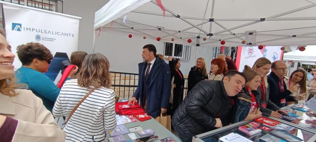 032726 luis barcala feria empleo y formacion zona norte 4 032726 luis barcala feria empleo y formacion zona norte 4