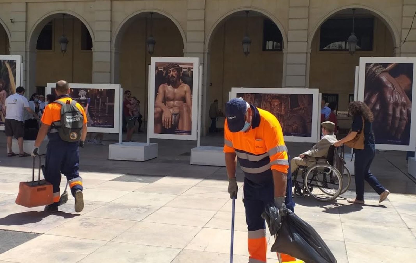 Servici de neteja en la Setmana Santa d'Alacant Servici de neteja en la Setmana Santa d'Alacant