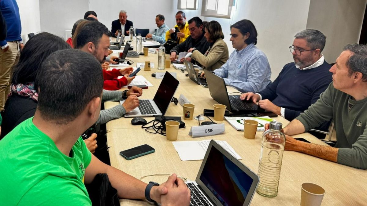 La Conselleria d'Educació es reunix amb les organitzacions sindicals del professorat