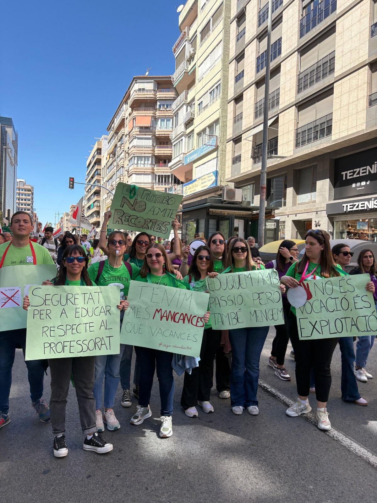 Mestres i mestres d'educació especial en la vaga educativa