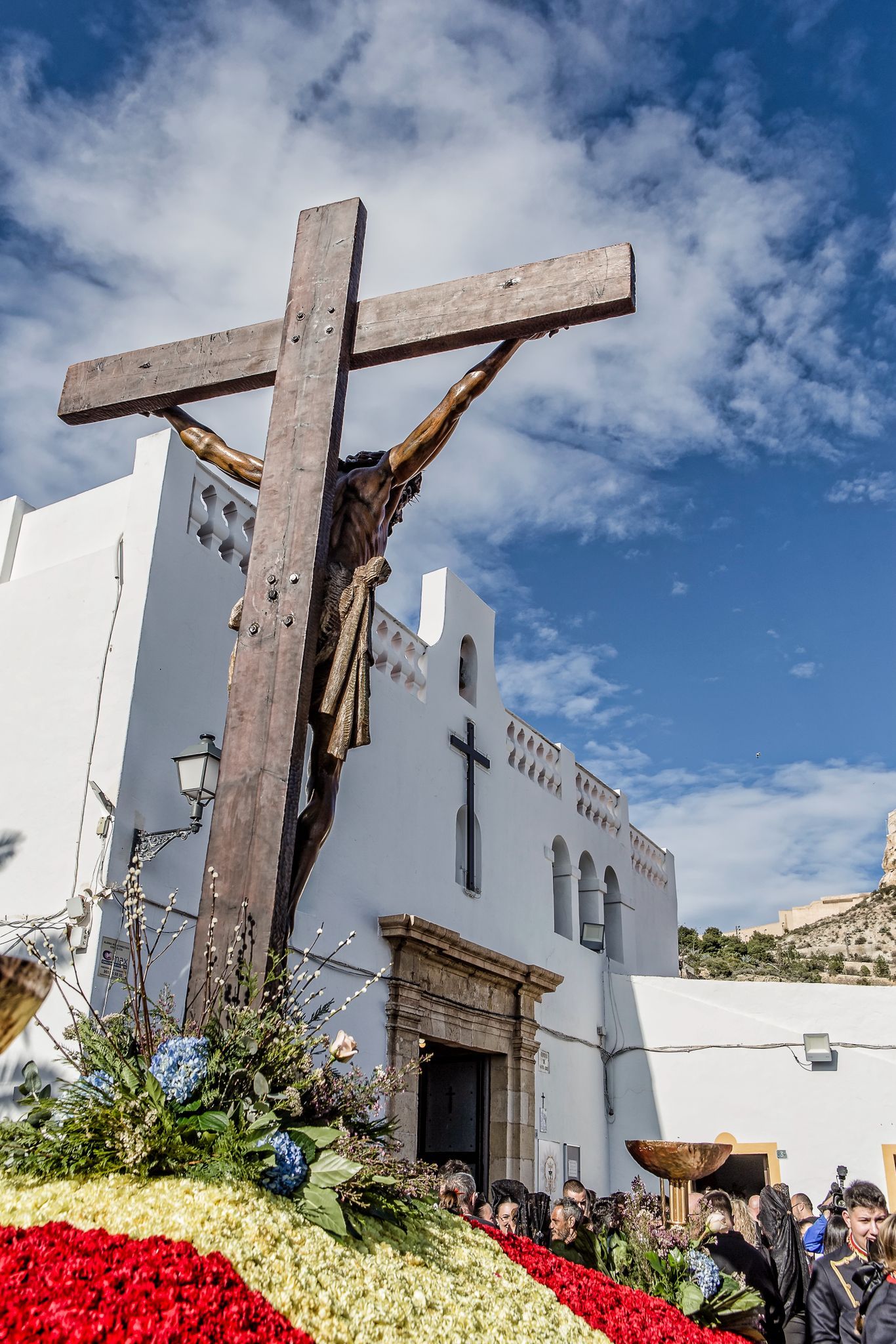 Salida de la procesión de Santa Cruz de la ermita Salida de la procesión de Santa Cruz de la ermita