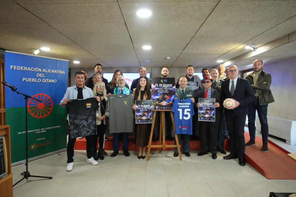 Presentació d'activitats pel Dia del Poble Gitano a Alacant