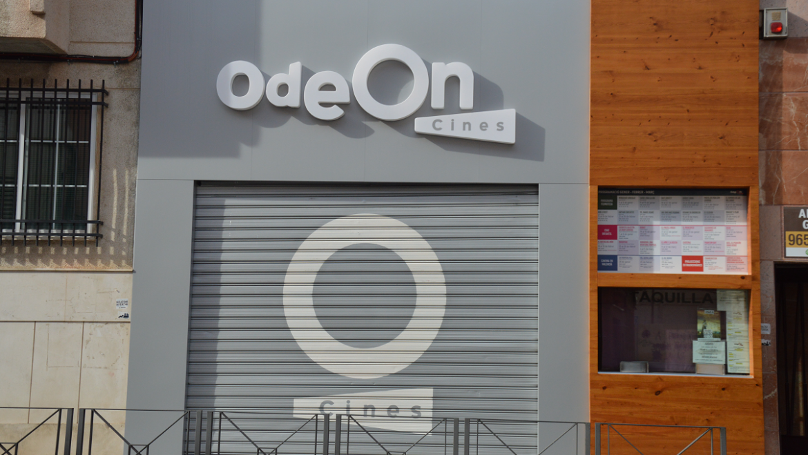 Entrada dels cinemes Odeon a Elx