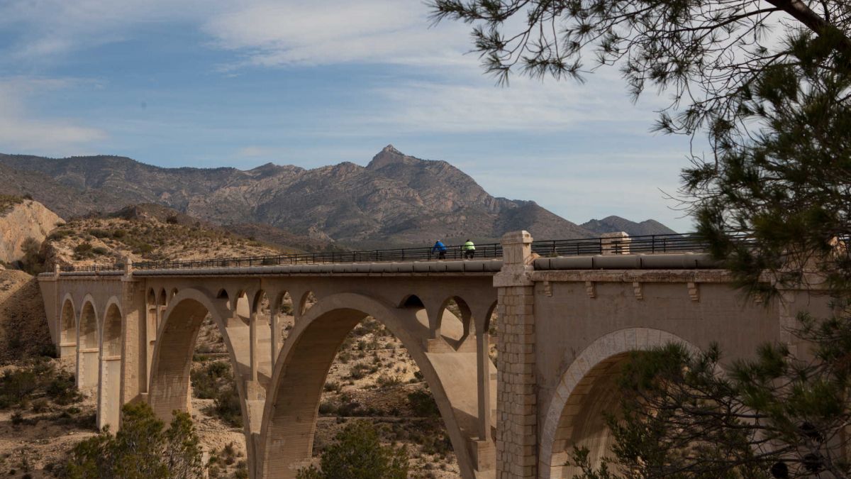 Un pont en la Via Verda del Maigmó