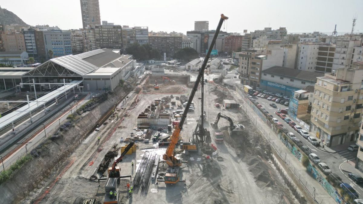 Imagen aérea de las obras en la estación central del TRAM en Alicante Imagen aérea de las obras en la estación central del TRAM en Alicante