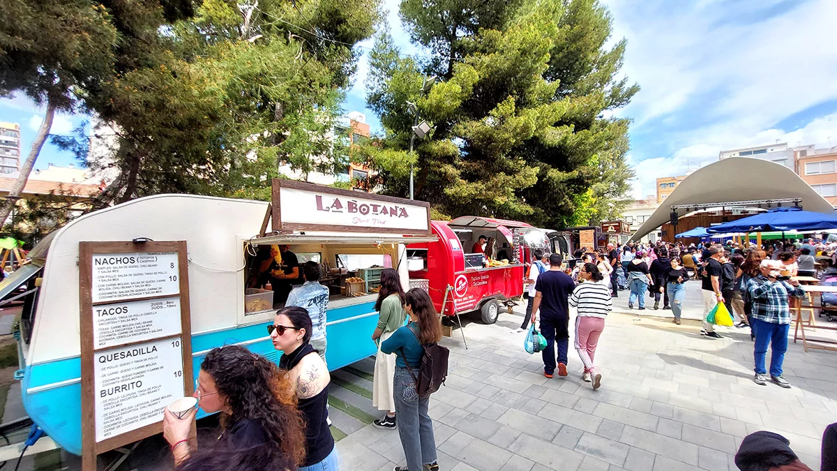 Food truck en una edició d'Alacant Street Market Tour a Elda