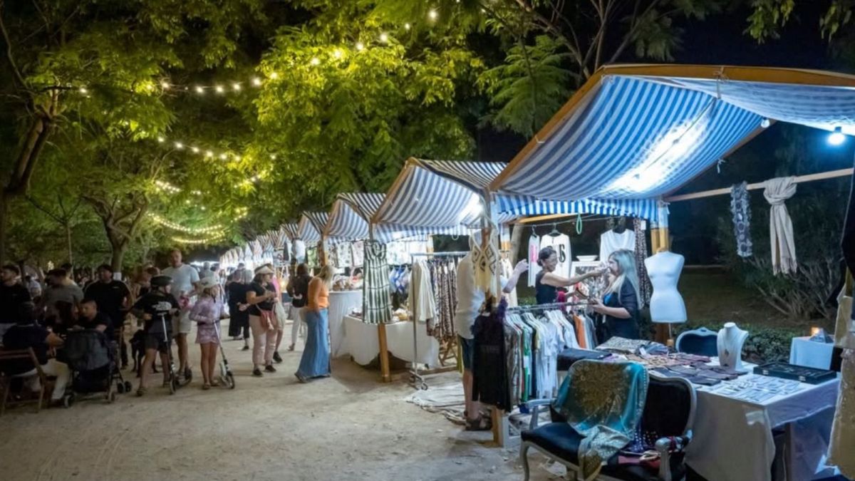 Mercat de disseny en la plaça Castelar d'Elda