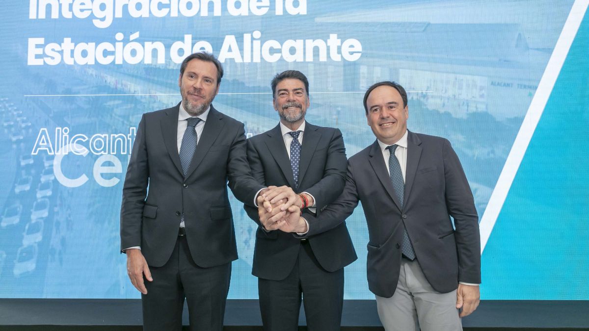 Puente, Barcala i Llorca en la presentació del Parc Central en Alacant