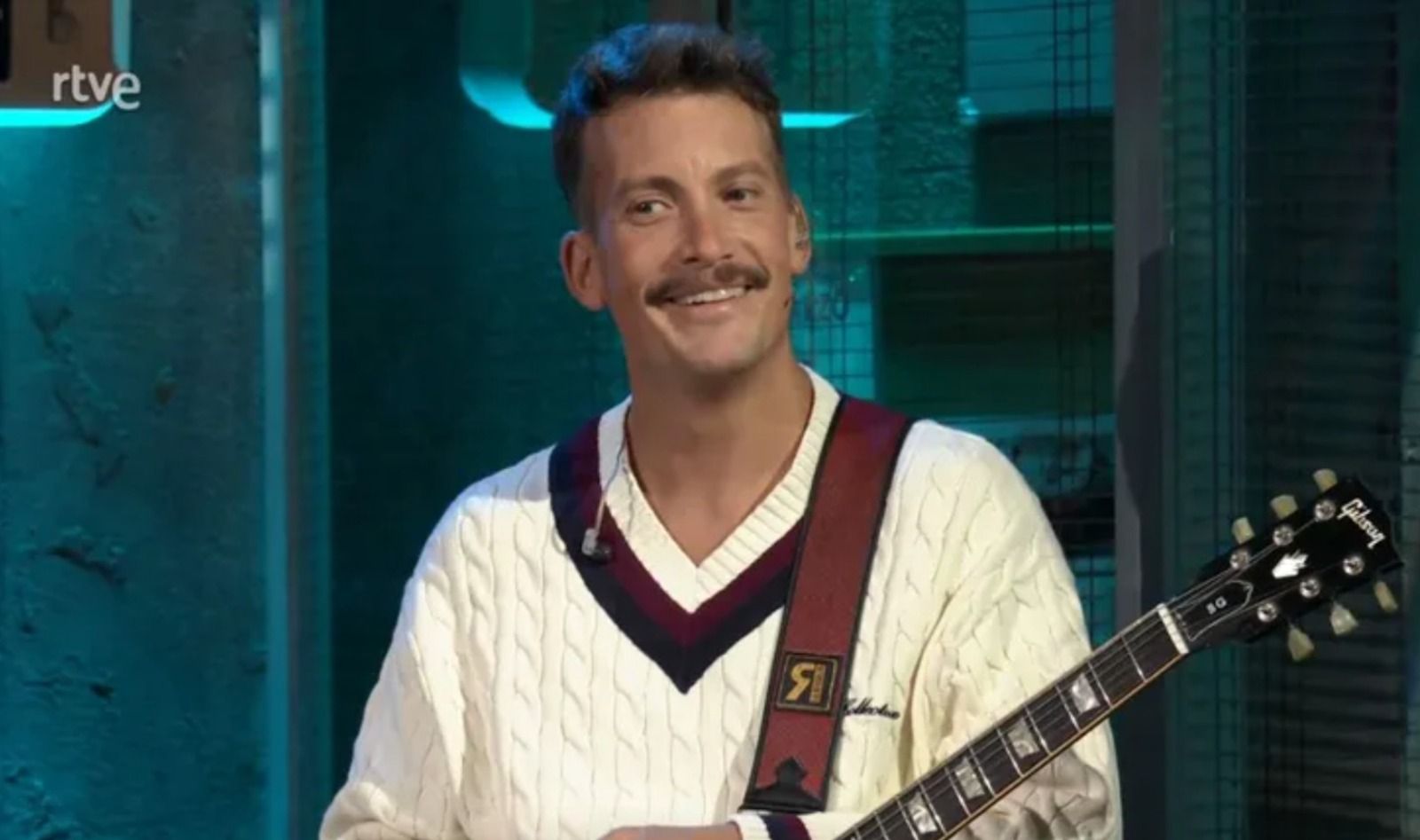 Grison durant l'emissió d'un programa de La Revuelta