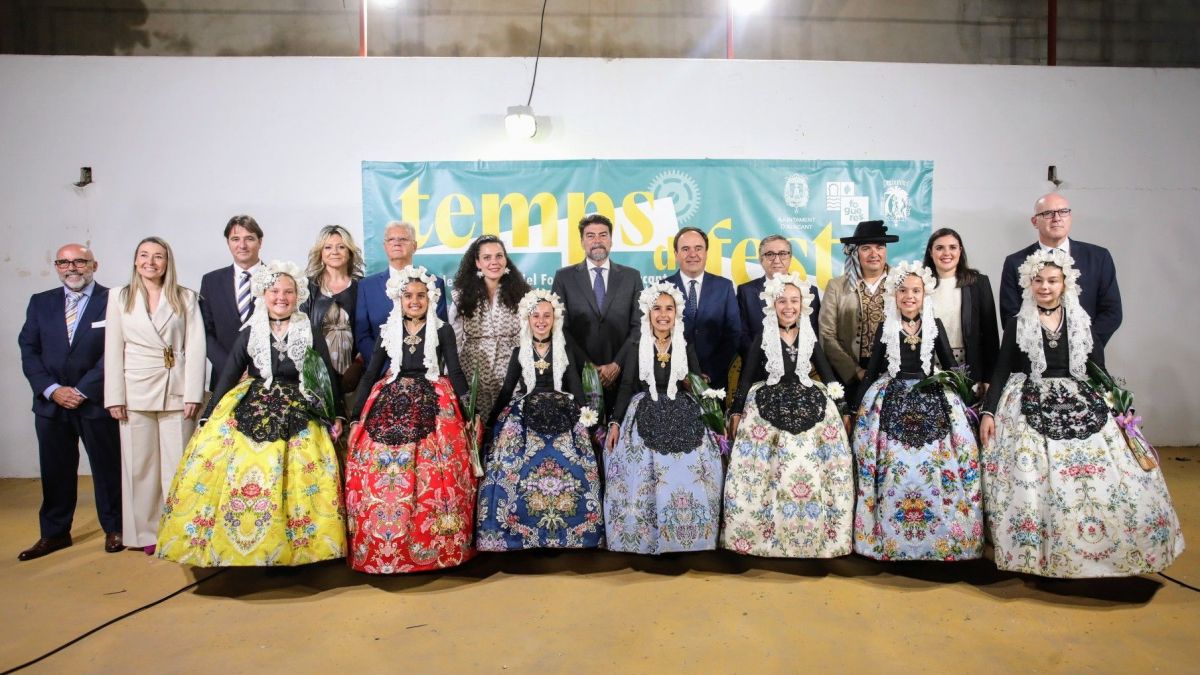 Bellea del Foc Infantil 2026 i les seues Dames d'Honor