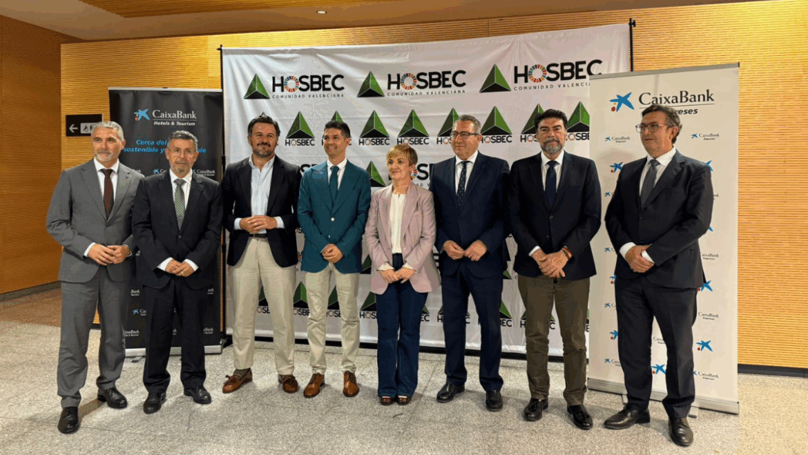 Elche reivindica mejoras en la conexion ferroviaria del aeropuerto en la Asamblea General de Hosbec 1170x659
