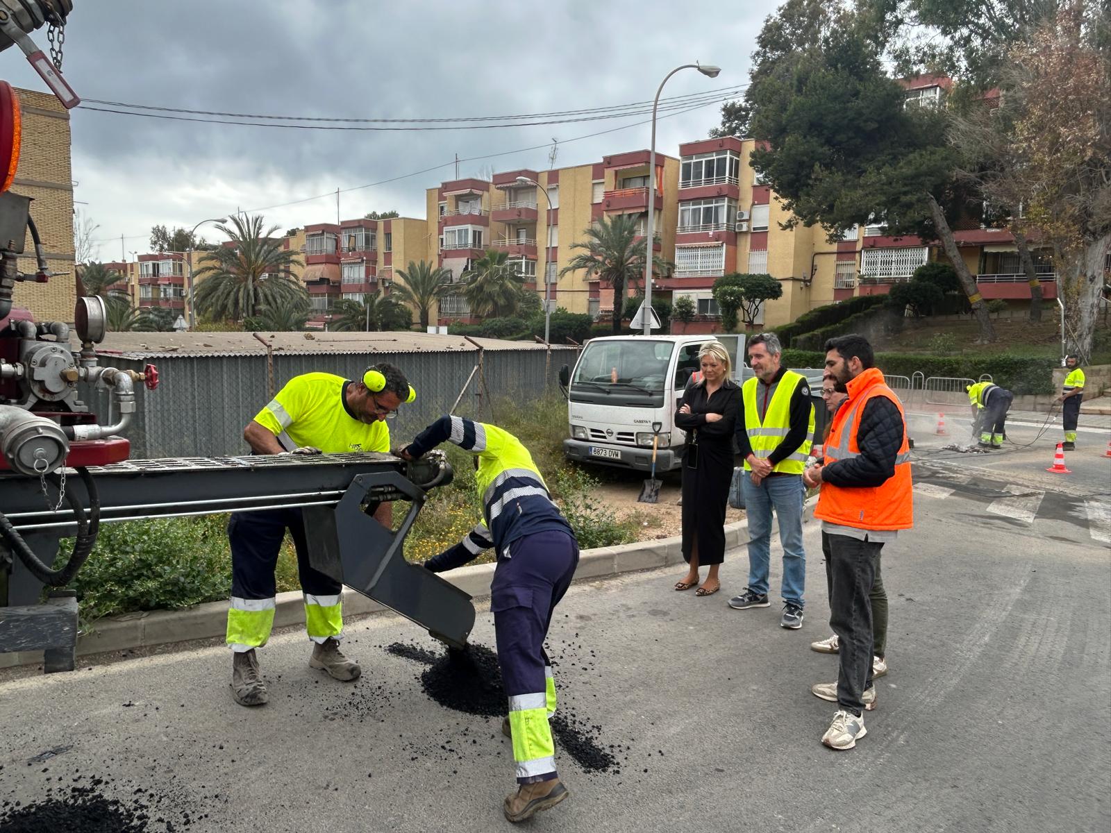 La realización de las obras para mejorar el asfalto y calzadas